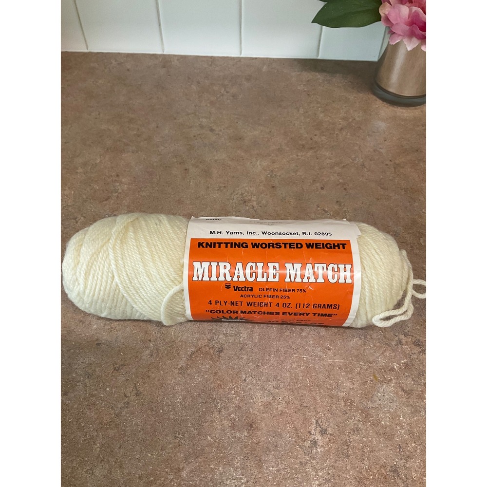 M.H. Yarns Miracle Match Worsted Weight Yarn Fisherman Cream 4oz 4-Ply Vintage